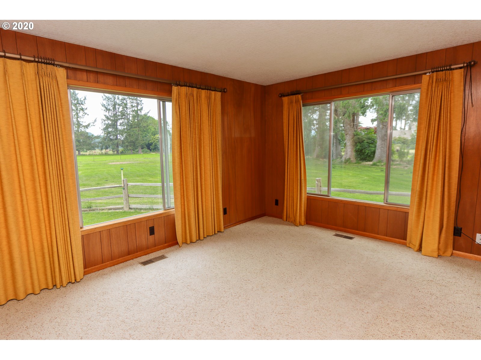 3145 Gienger Road Tillamook, OR 97141 - Photo 16 of 32