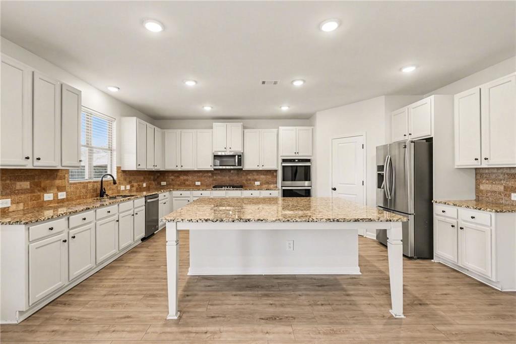 75 Fanleaf Drive Fairburn, GA 30213 - Photo 11 of 36