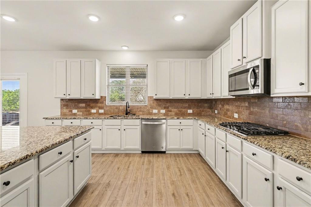 75 Fanleaf Drive Fairburn, GA 30213 - Photo 13 of 36