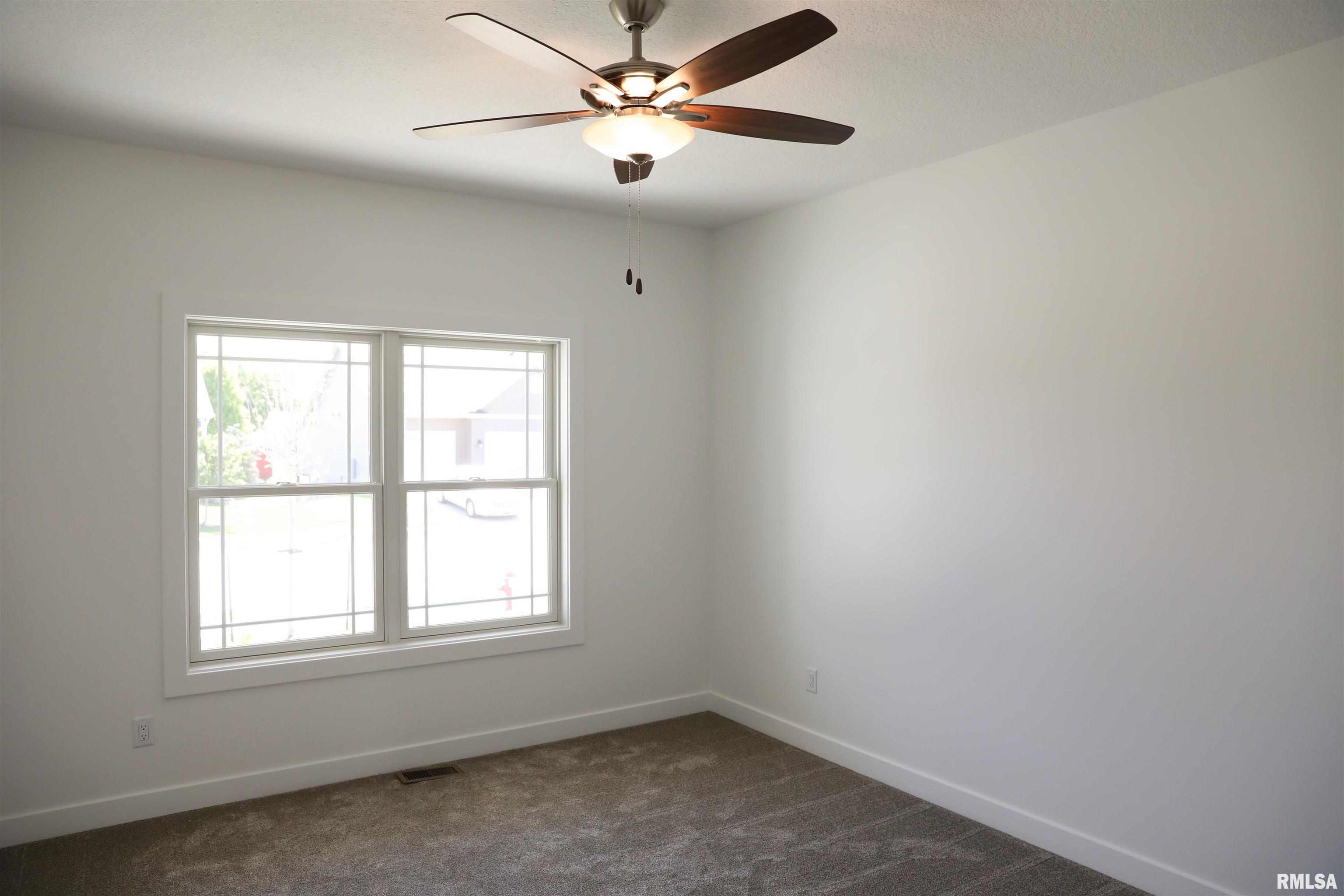 534 Kevin Road Blue Grass, IA 52726 - Photo 10 of 18 Gallery Image 10