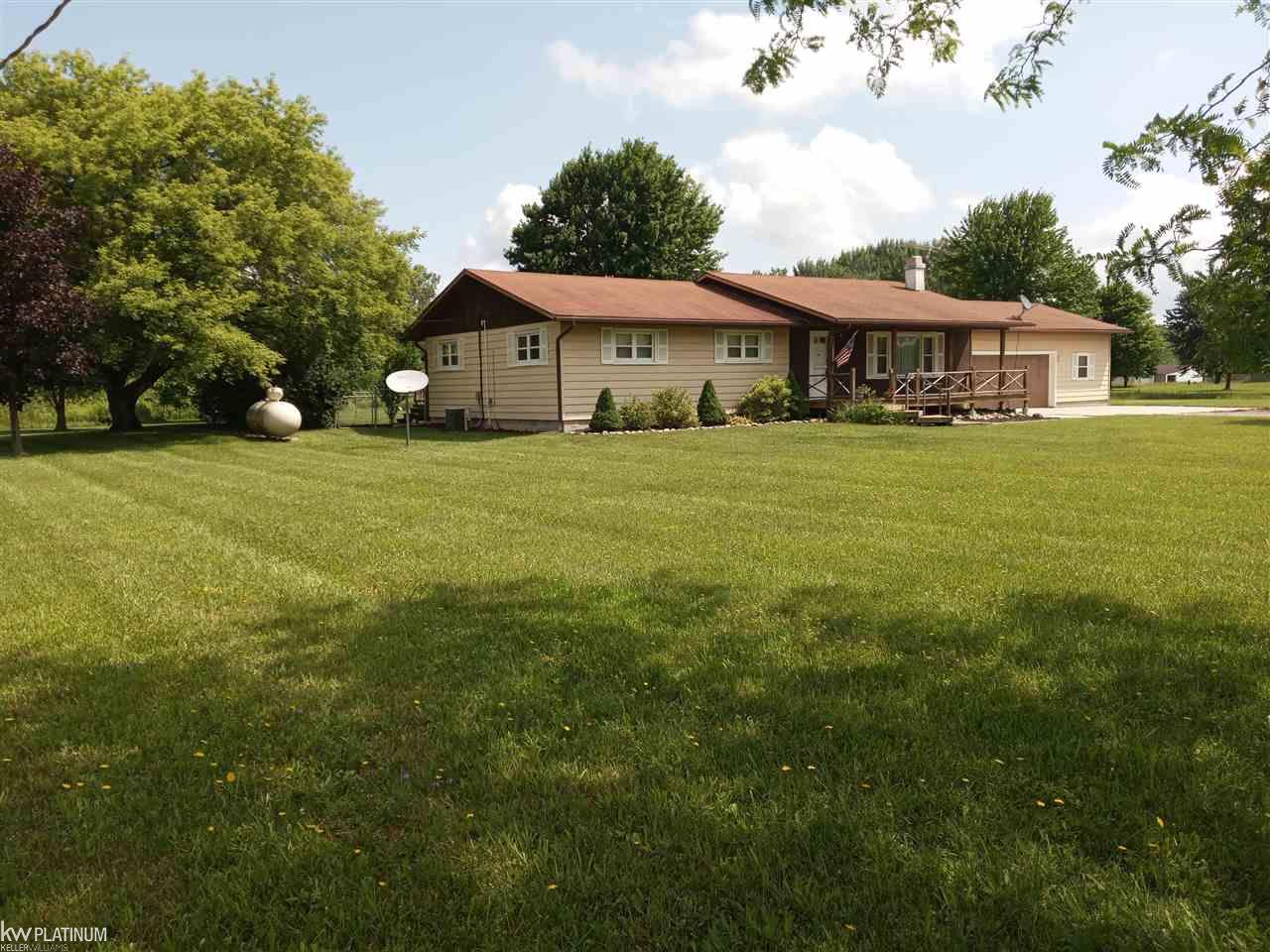 9080 Rynn Road Avoca, MI 48006 - Photo 4 of 48