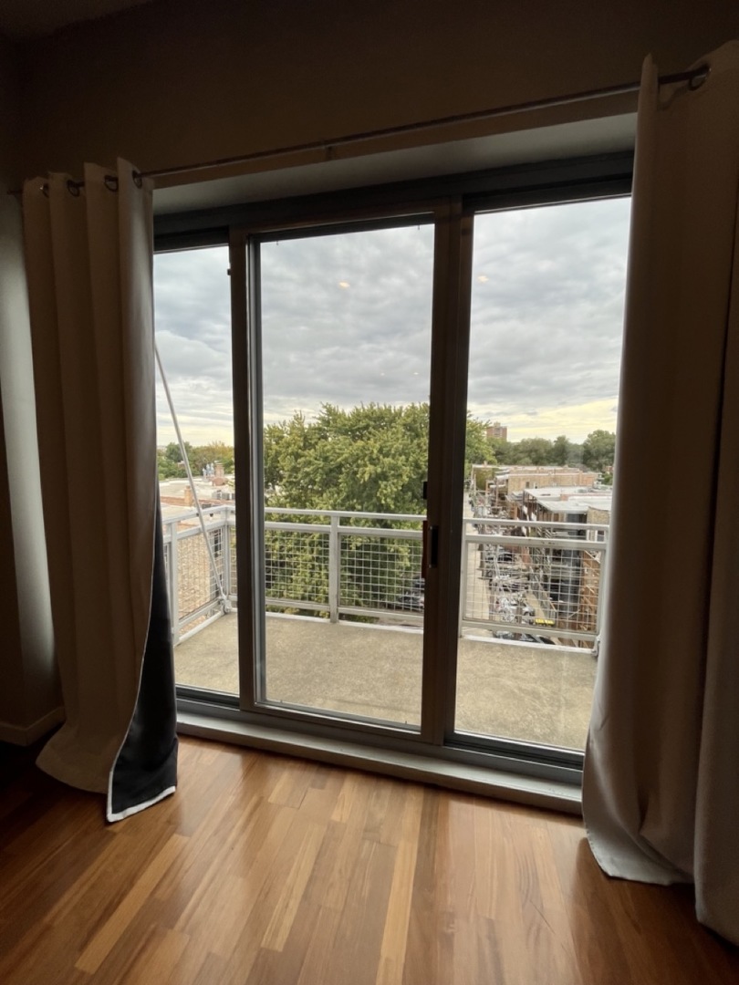 3920 North Sheridan Road, Unit 508 Chicago, IL 60613 - Photo 4 of 17