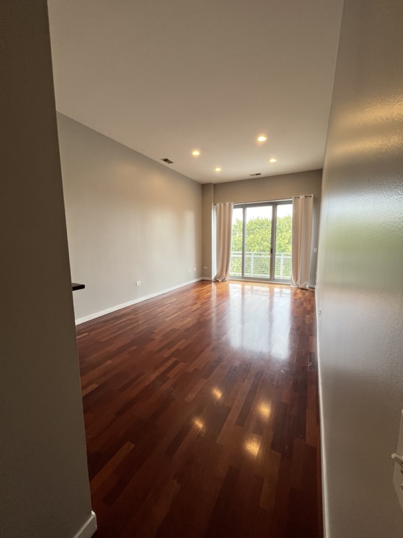 3920 North Sheridan Road, Unit 508 Chicago, IL 60613 - Photo 5 of 17