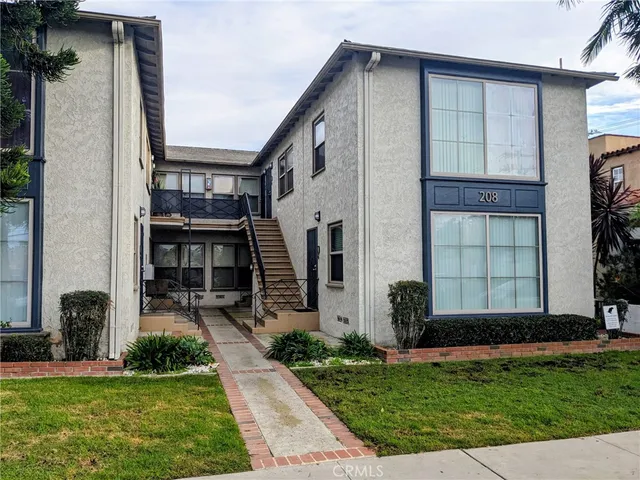 $2,995 | 208 Granada Avenue, Unit 210D, Long Beach, CA 90803