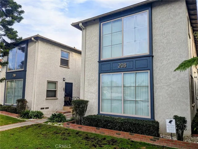 $2,995 | 208 Granada Avenue, Unit 210D, Long Beach, CA 90803