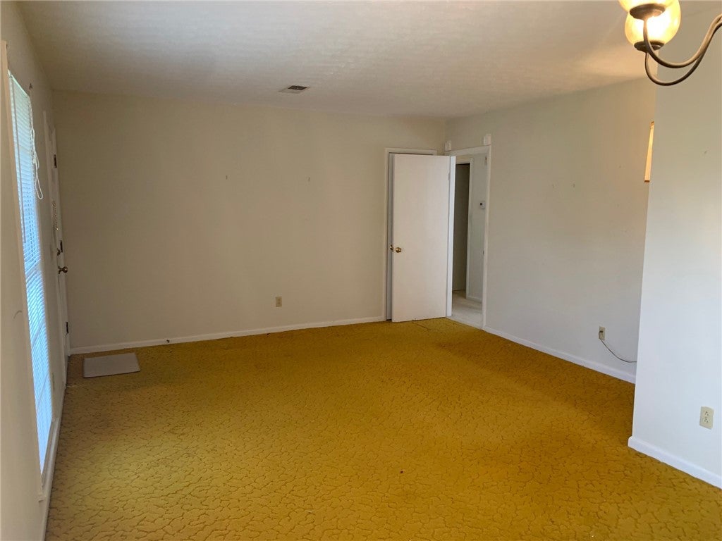 2202 Rocky Brook Road Opelika, AL 36801 - Photo 7 of 32 Gallery Image 7