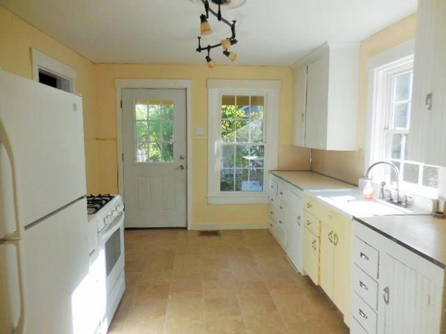 54 Stetson Road Corinna, ME 04928 - Photo 8 of 34 Photo