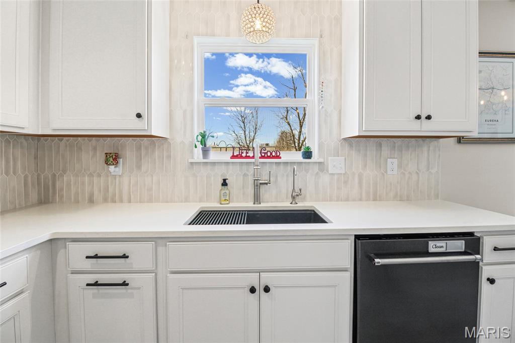 5341 Lakepath Way Eureka, MO 63025 - Photo 11 of 41