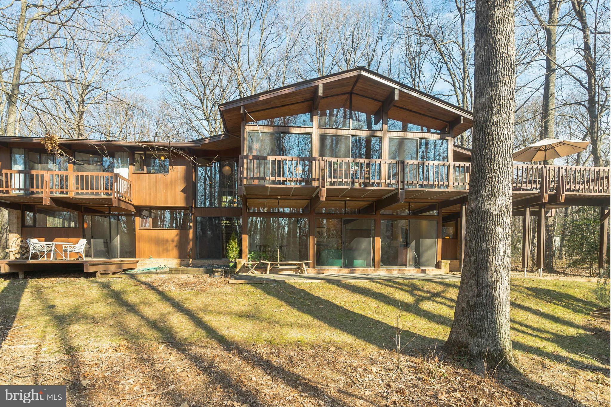 12007 Aintree Lane Reston, VA 20191 - Photo 3 of 30 Exterior (Rear)