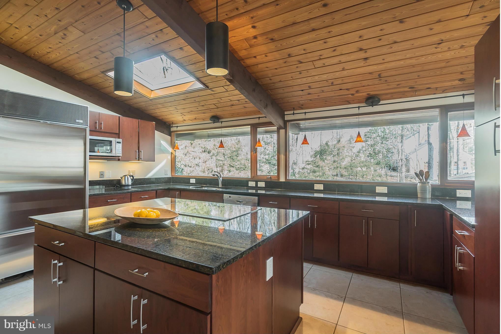 12007 Aintree Lane Reston, VA 20191 - Photo 9 of 30 Kitchen