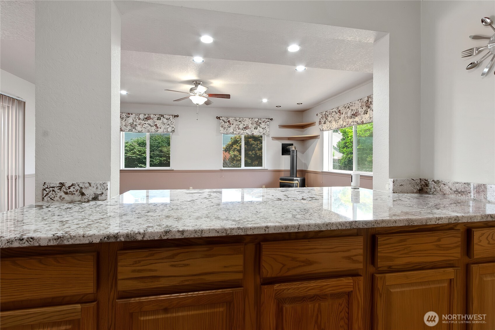 322 Ranger Drive Southeast Lacey, WA 98503 - Photo 8 of 26