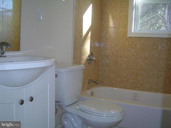 7023 Brompton Road Gwynn Oak, MD 21207 - Photo 17 of 20 Bath #1