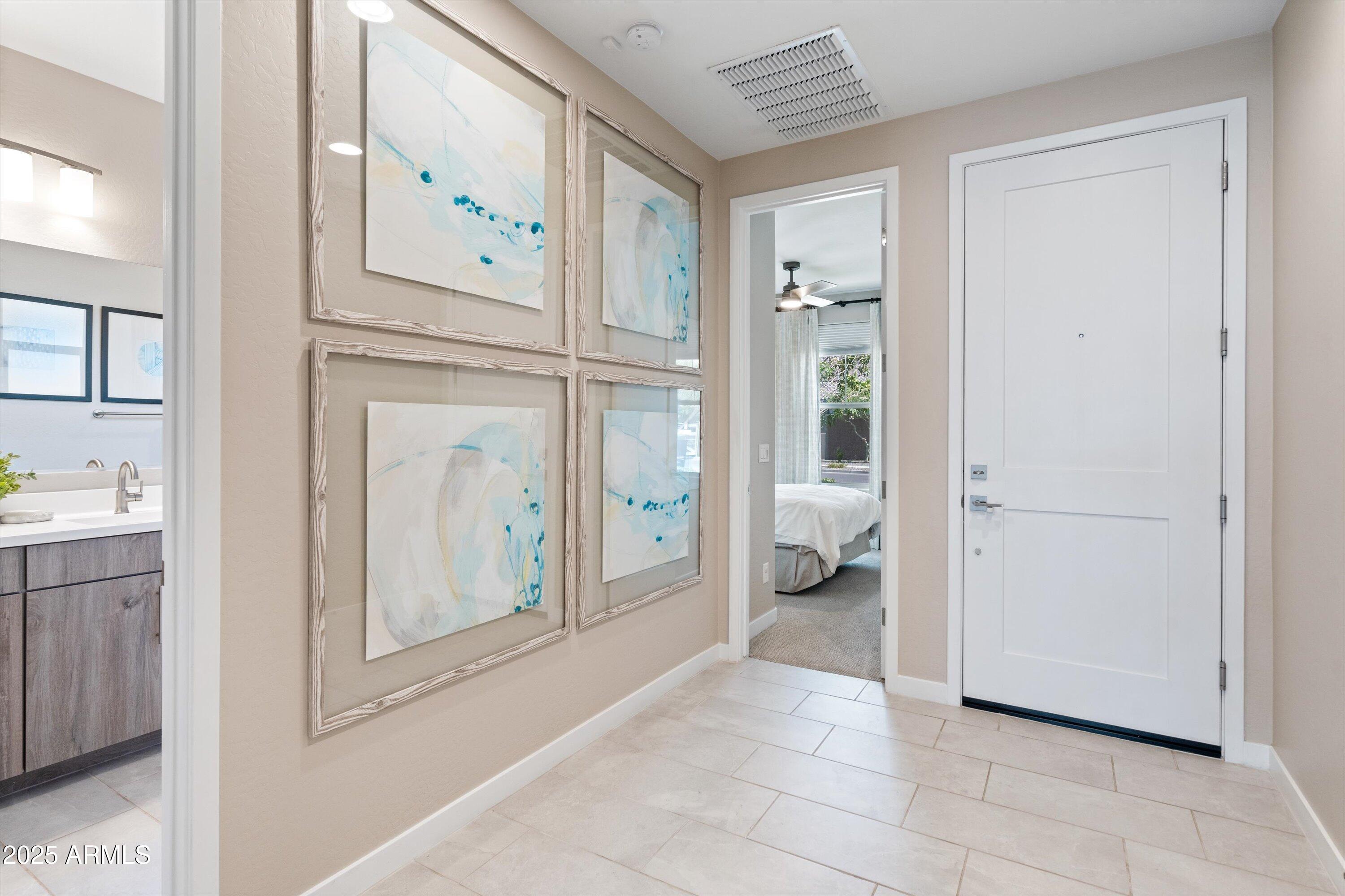 614 East Piedmont Road Phoenix, AZ 85042 - Photo 6 of 63 Entryway