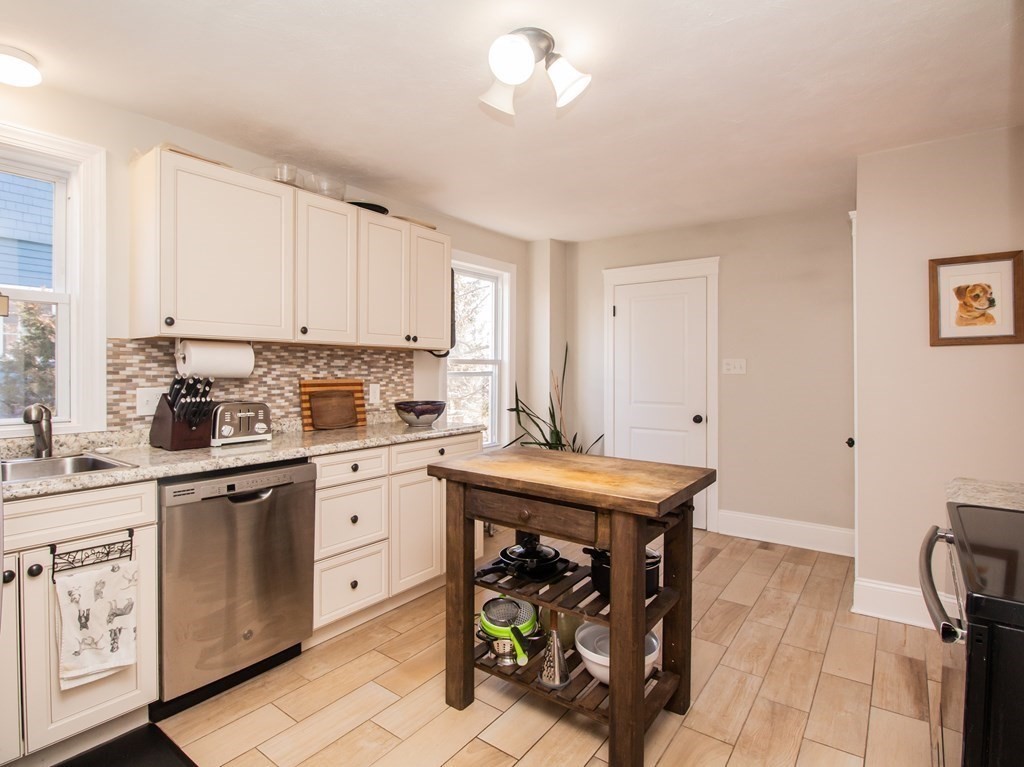 35 Barnard Road Worcester, MA 01605 - Photo 15 of 34 Gallery Image 15