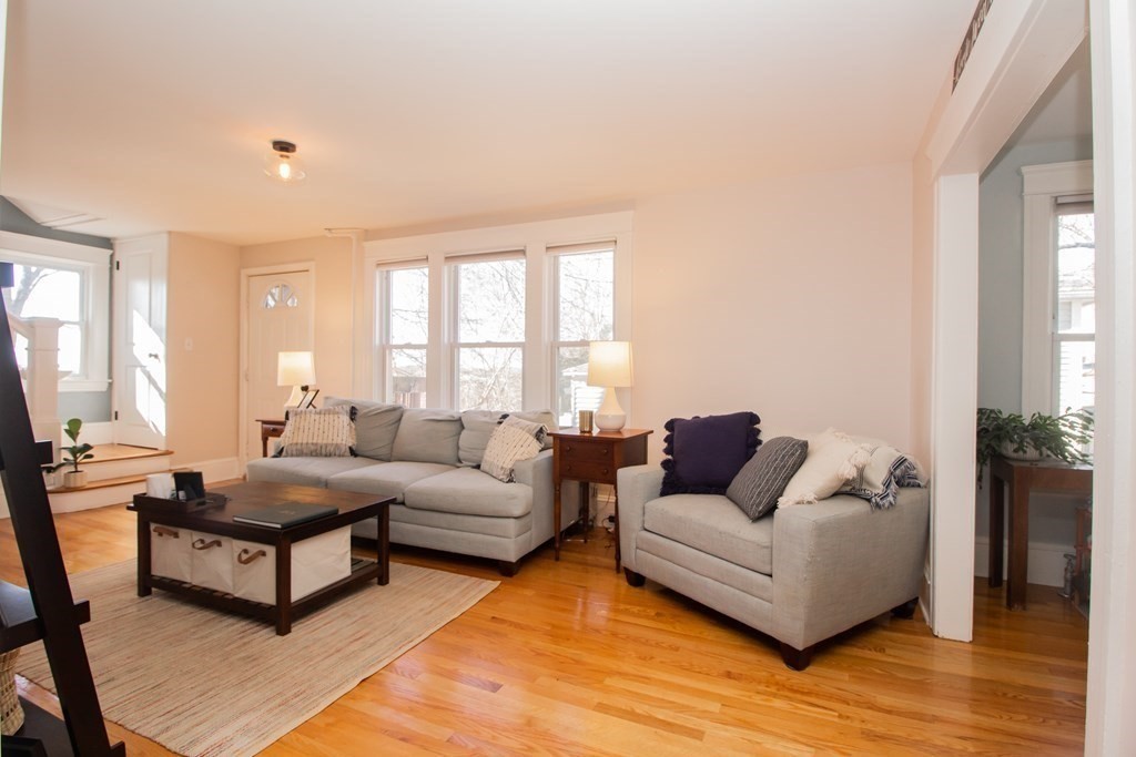 35 Barnard Road Worcester, MA 01605 - Photo 8 of 34 Gallery Image 8