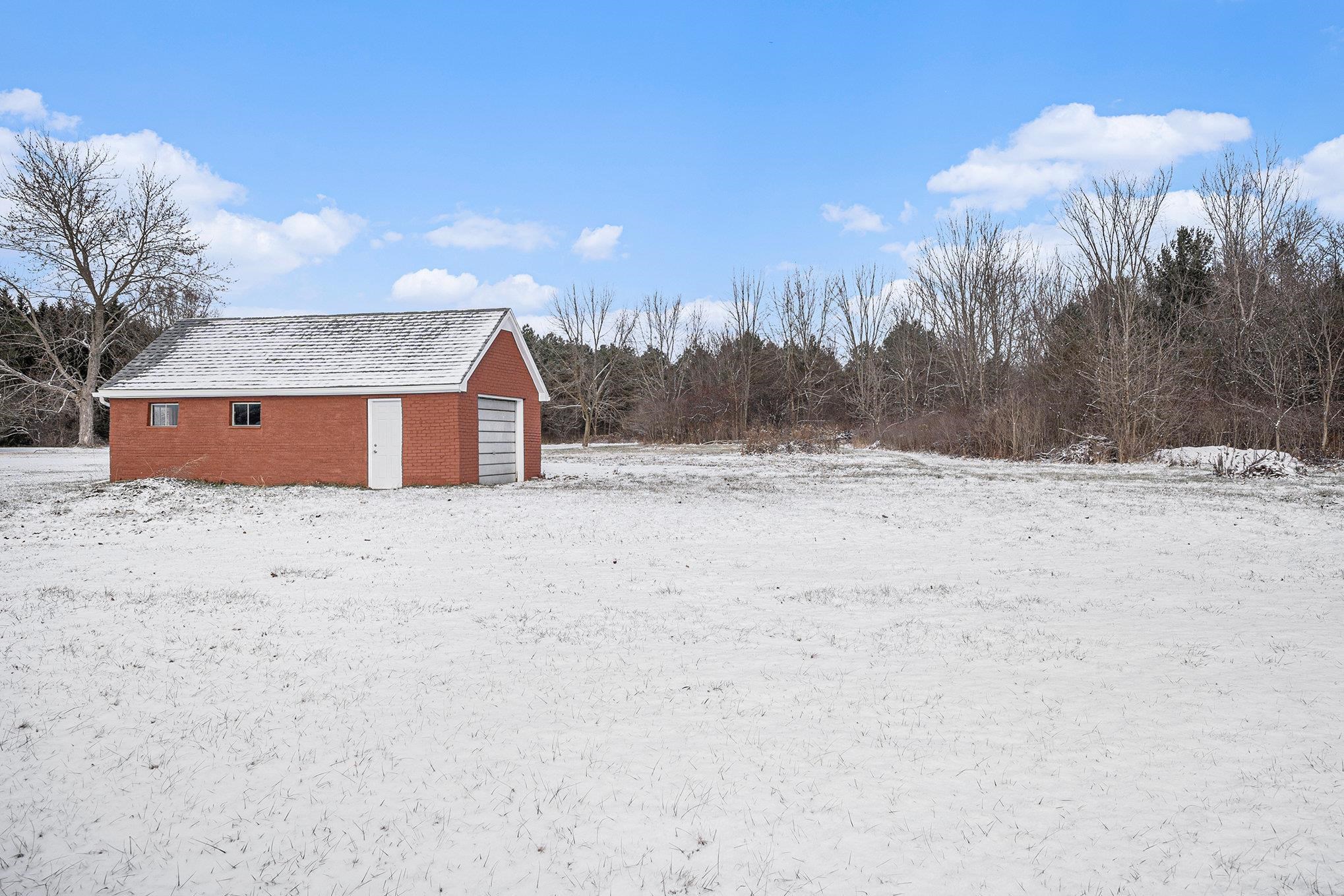 8087 East Richfield Road Davison, MI 48423 - Photo 41 of 45 50163171-21e7ca2d-e43d-4b49-ae36-e239f1763e56.JPG