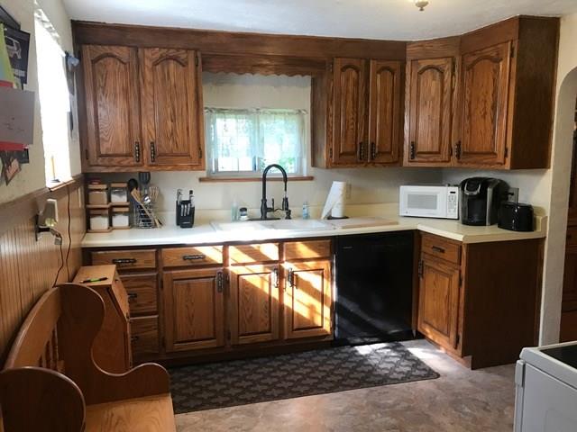 352 Mountain View Road New Castle, PA 16101 - Photo 4 of 14