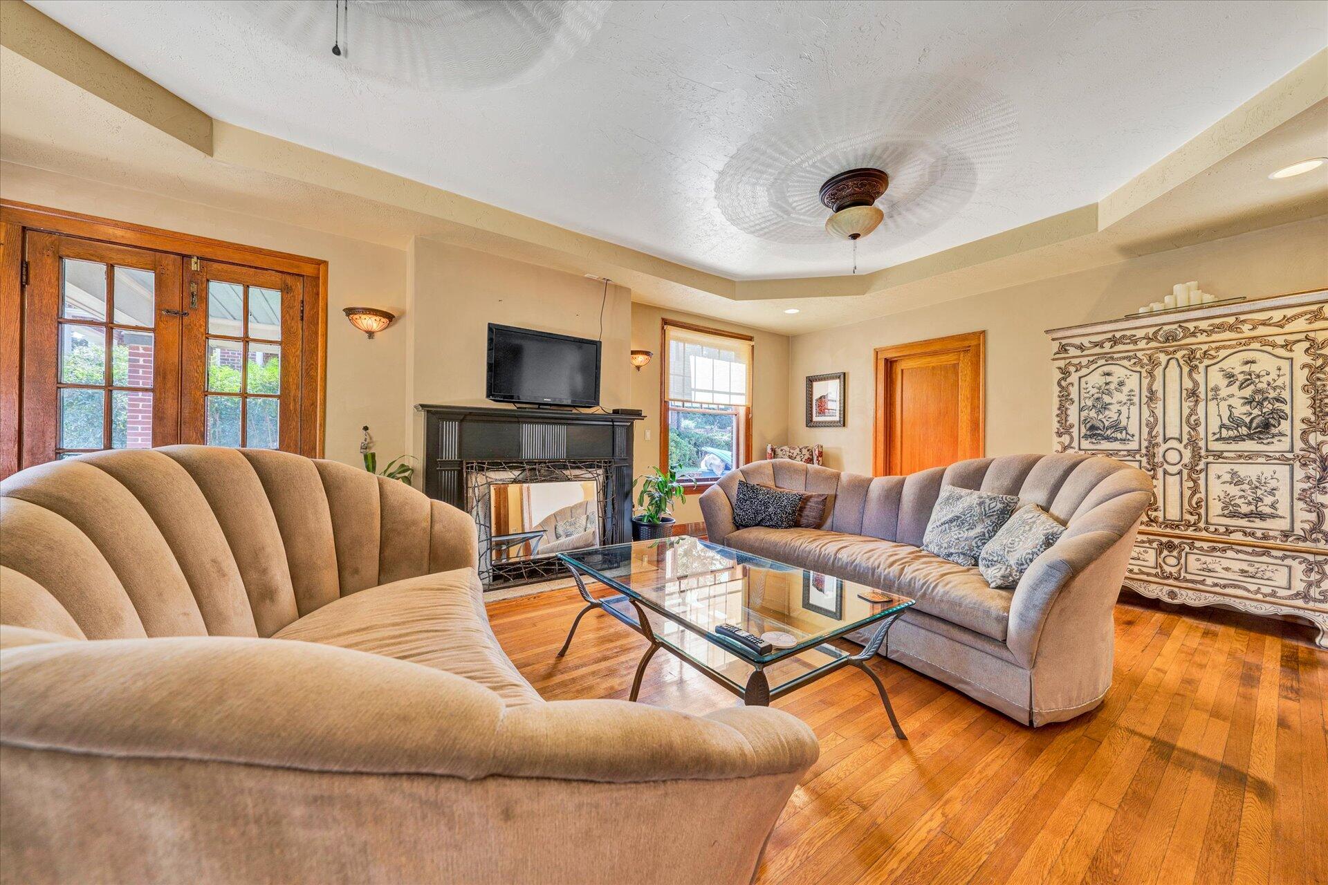 2223 Grandin Road Southwest Roanoke, VA 24015 - Photo 13 of 58 13-DSC00037
