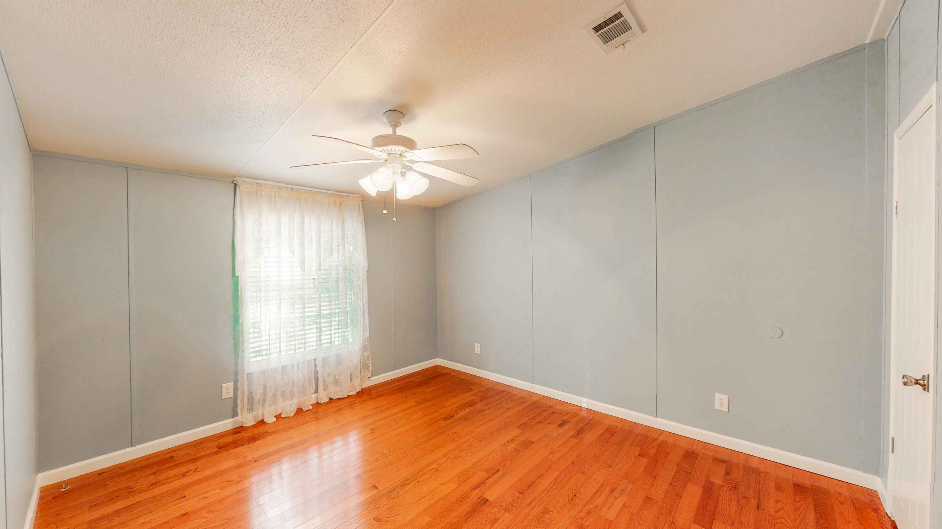 643 East Picasso Road DeFuniak Springs, FL 32433 - Photo 23 of 38 643-East-Picasso-Circle-12212020_190449