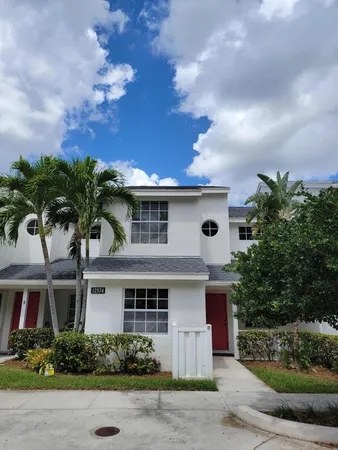 $3,000 | 12574 Westhampton Circle, Unit I, Wellington, FL 33414
