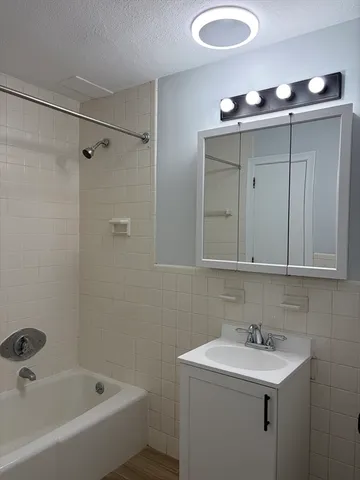 $1,950 | 85 Trapelo Road, Unit 42, Waltham, MA 02452