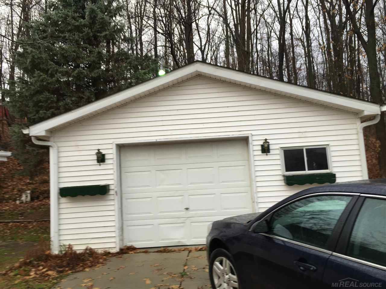4008 Hunt Road Lapeer, MI 48446 - Photo 3 of 16