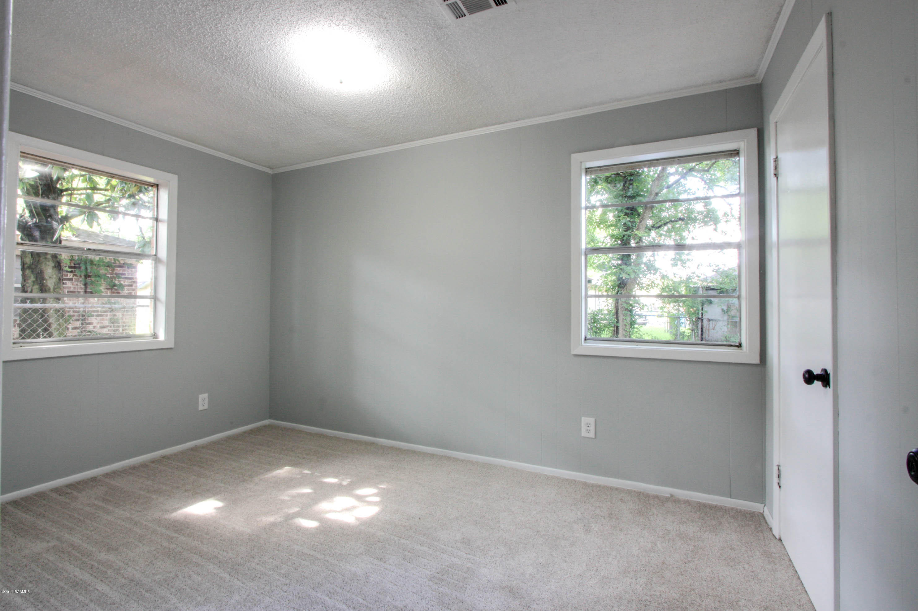 95 Hammond Road Lafayette, LA 70501 - Photo 3 of 12 IMG_1910-2