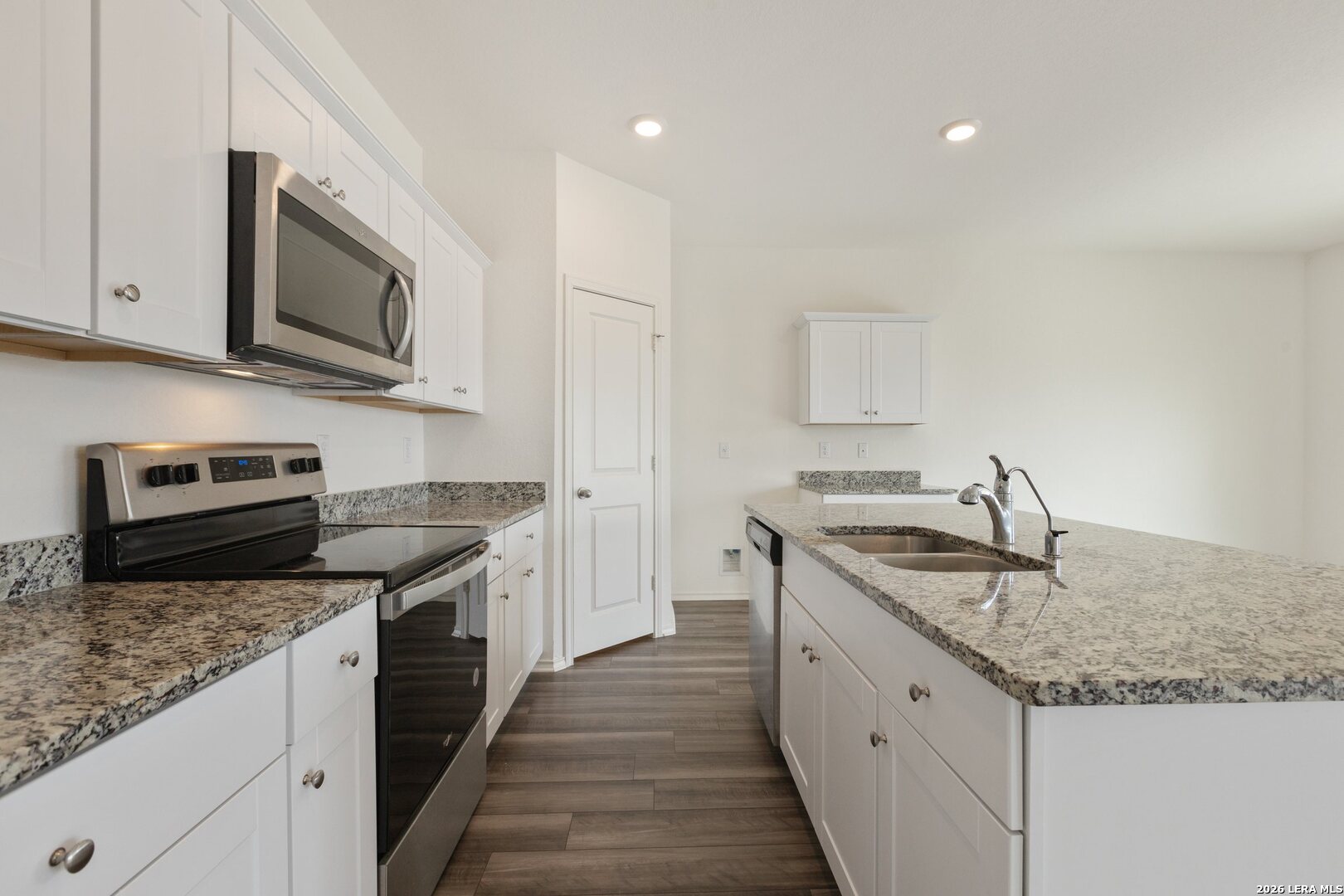 5535 Rue Girard Converse, TX 78109 - Photo 8 of 47