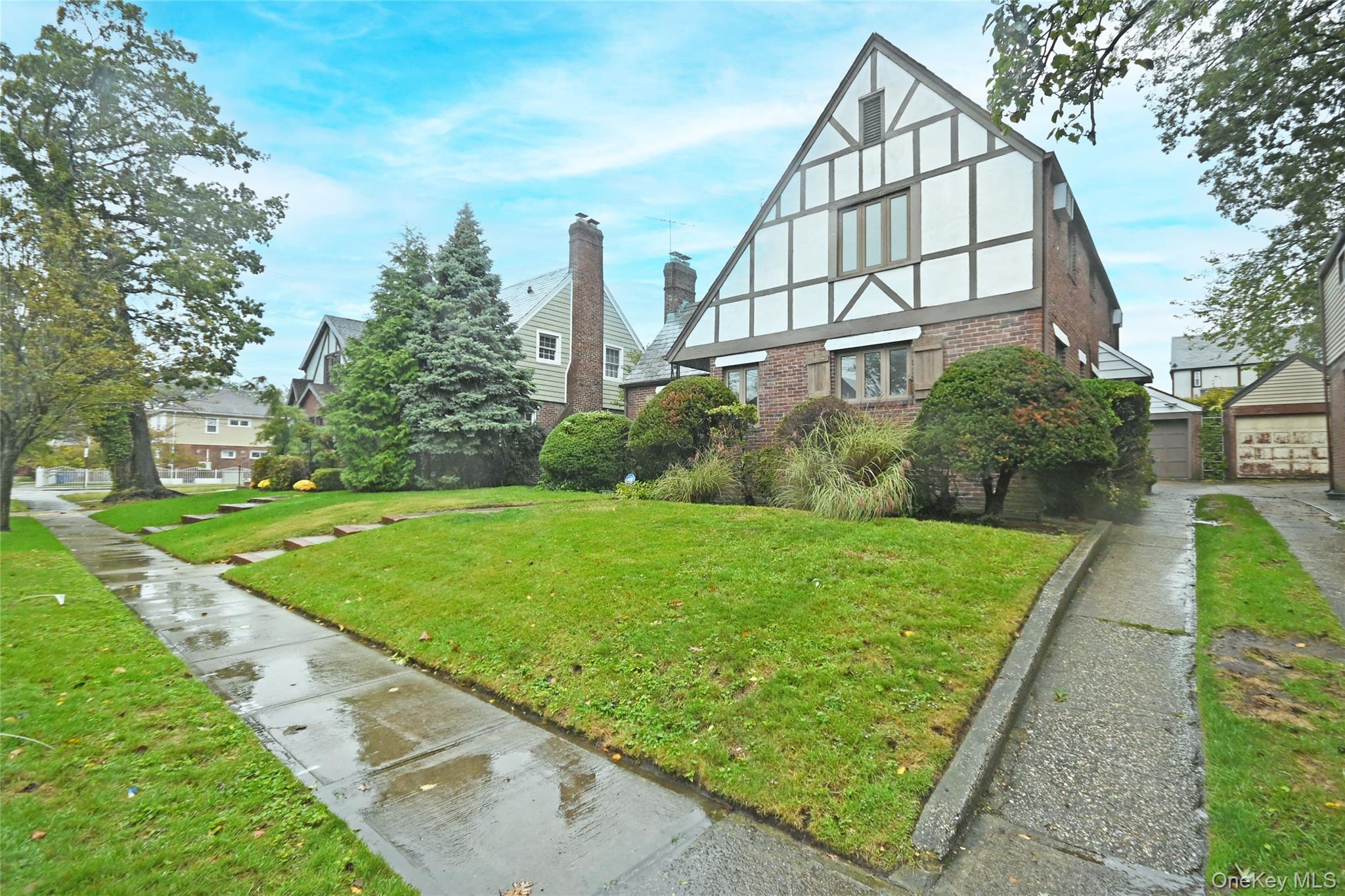 112-13 178th Street Queens, NY 11433 - Photo 2 of 28