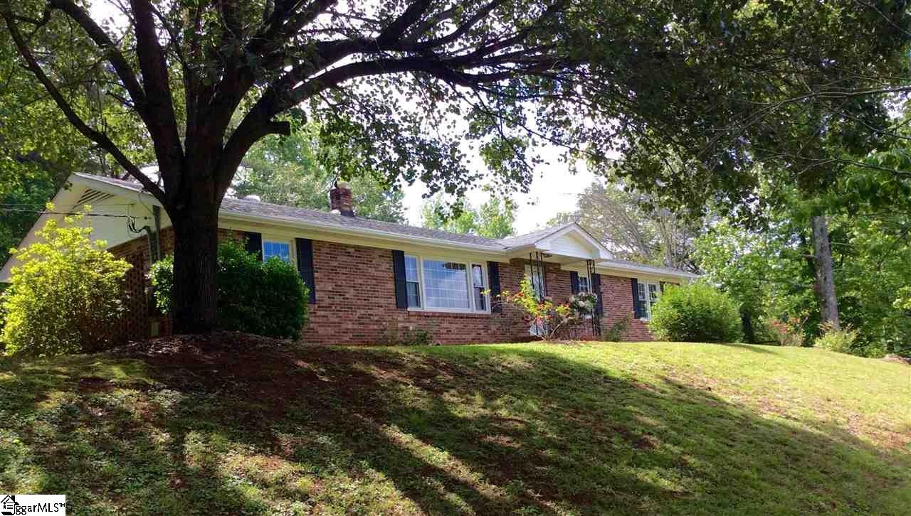 155 North Forest Circle Marietta, SC 29661 - Photo 1 of 28