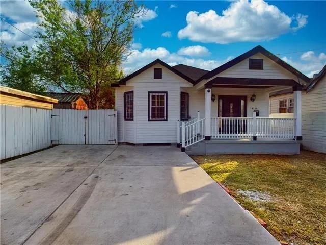 $1,990 | 4114 North Robertson Street, New Orleans, LA 70117