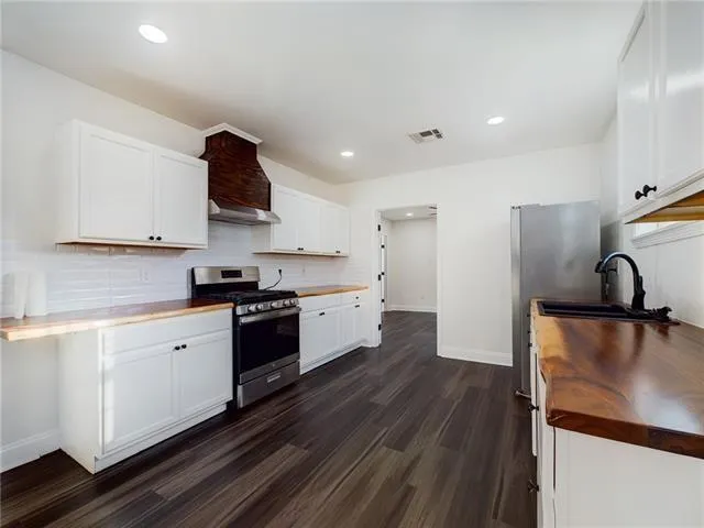 $1,990 | 4114 North Robertson Street, New Orleans, LA 70117