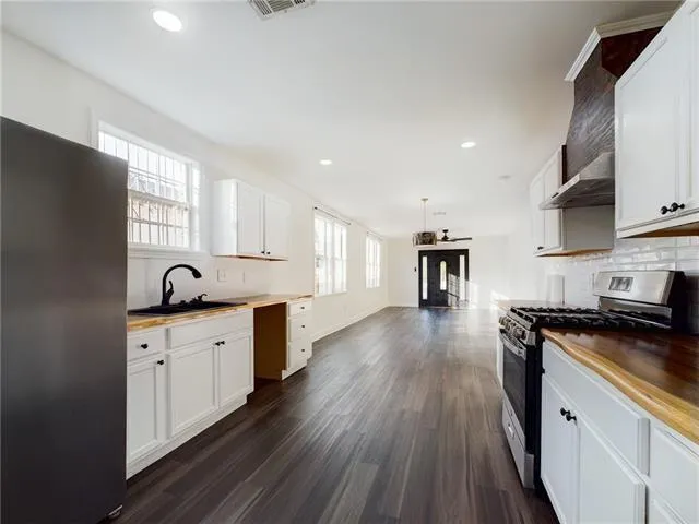 $1,990 | 4114 North Robertson Street, New Orleans, LA 70117