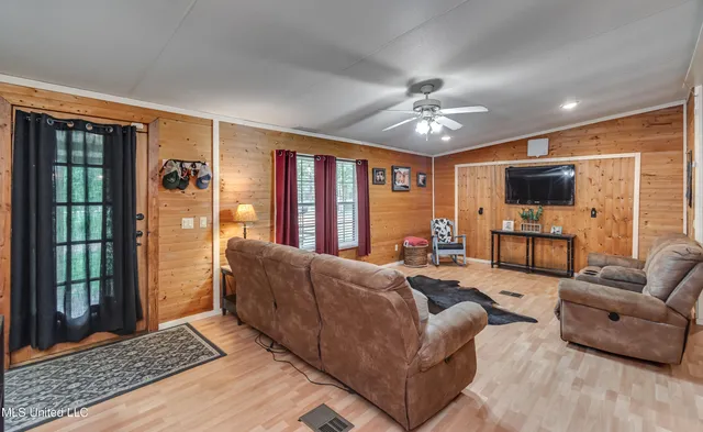 $218,000 | 1021 Hunter Lake Estate, Crystal Springs, MS 39059