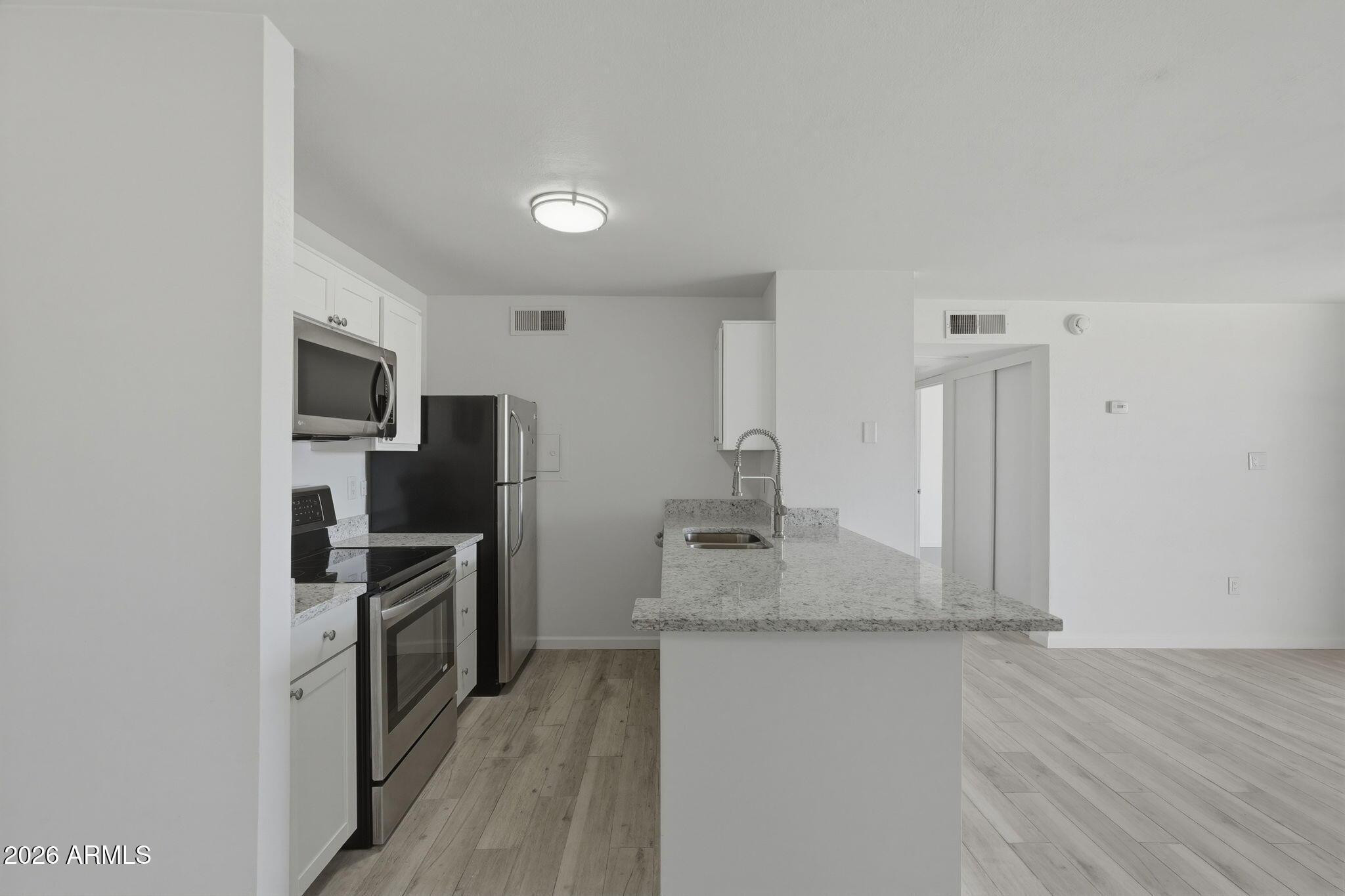 8055 East Thomas Road, Unit B107 Scottsdale, AZ 85251 - Photo 5 of 30 Photo #5