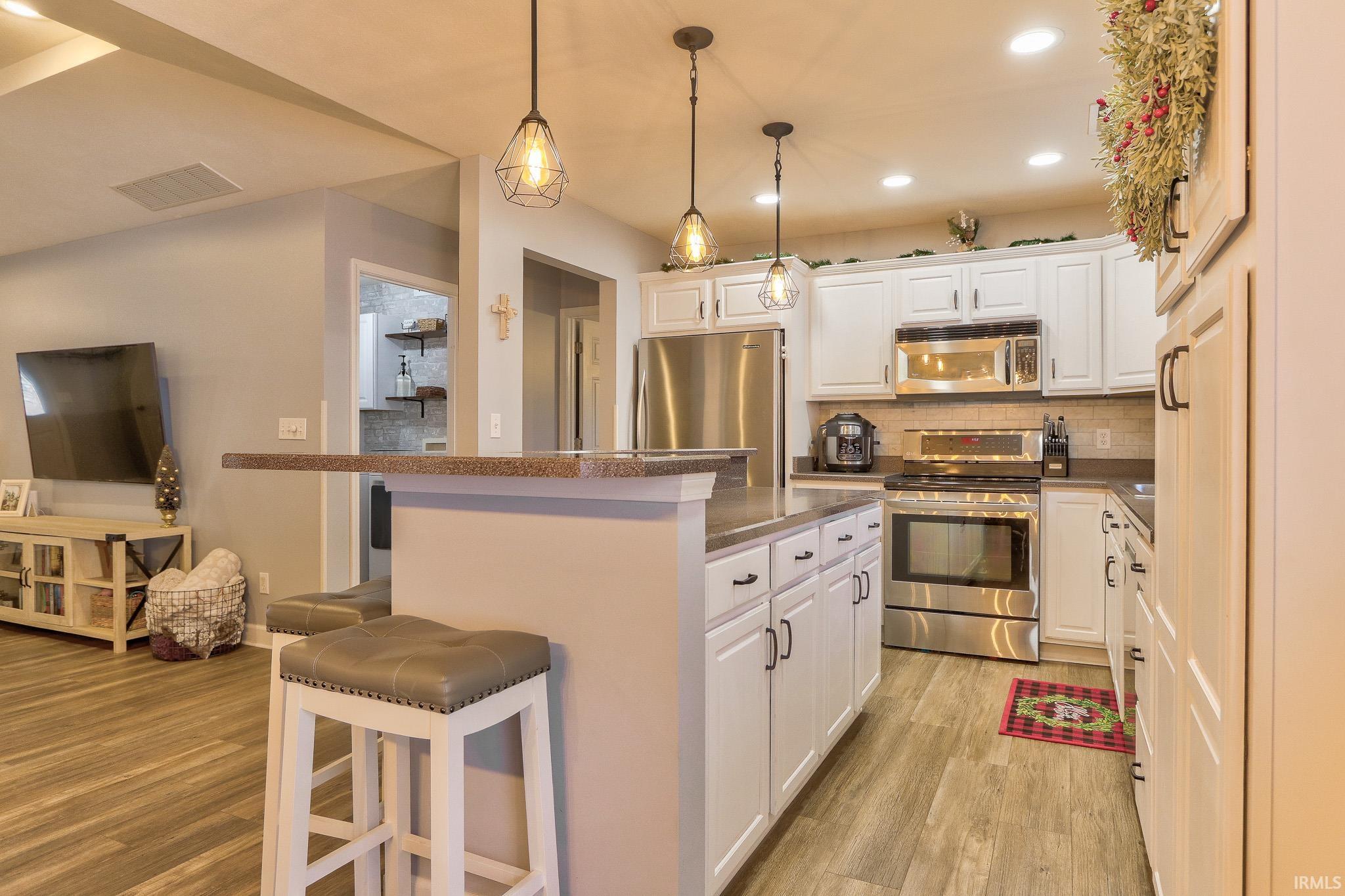 4189 Timberpoint Court Jasper, IN 47546 - Photo 12 of 35 Gallery Image 12