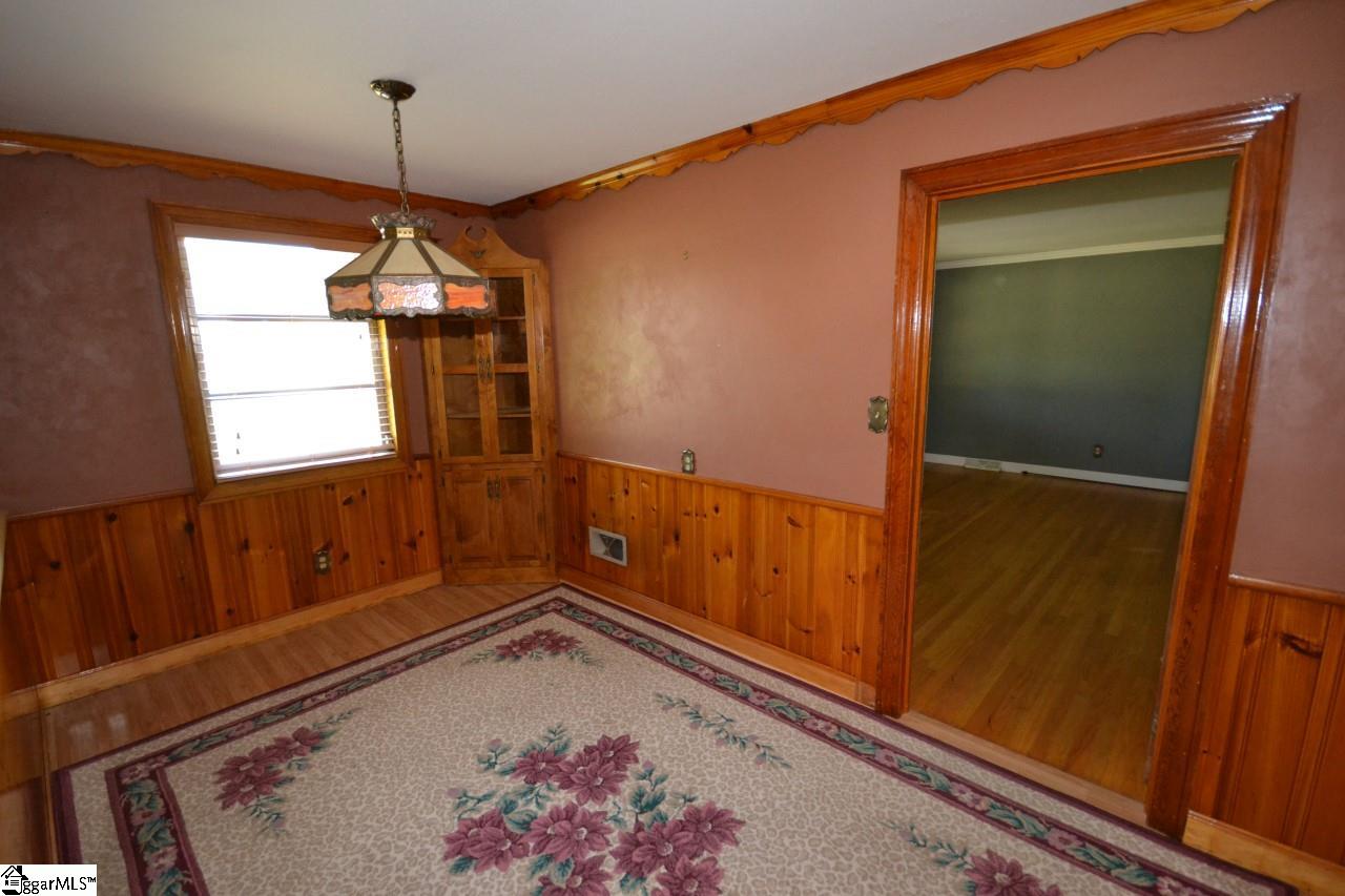 8336 Reidville Road Greer, SC 29651 - Photo 4 of 18 Gallery Image 4