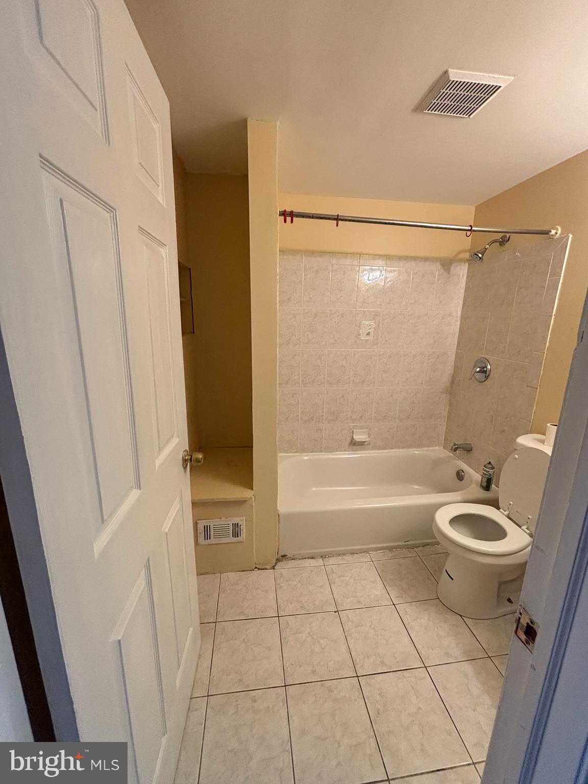 1633 Normal Avenue Baltimore, MD 21213 - Photo 12 of 17 Bathroom