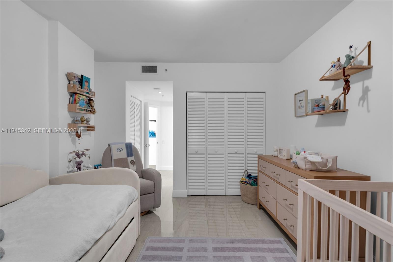 701 Brickell Key Boulevard, Unit 1606 Miami, FL 33131 - Photo 17 of 29