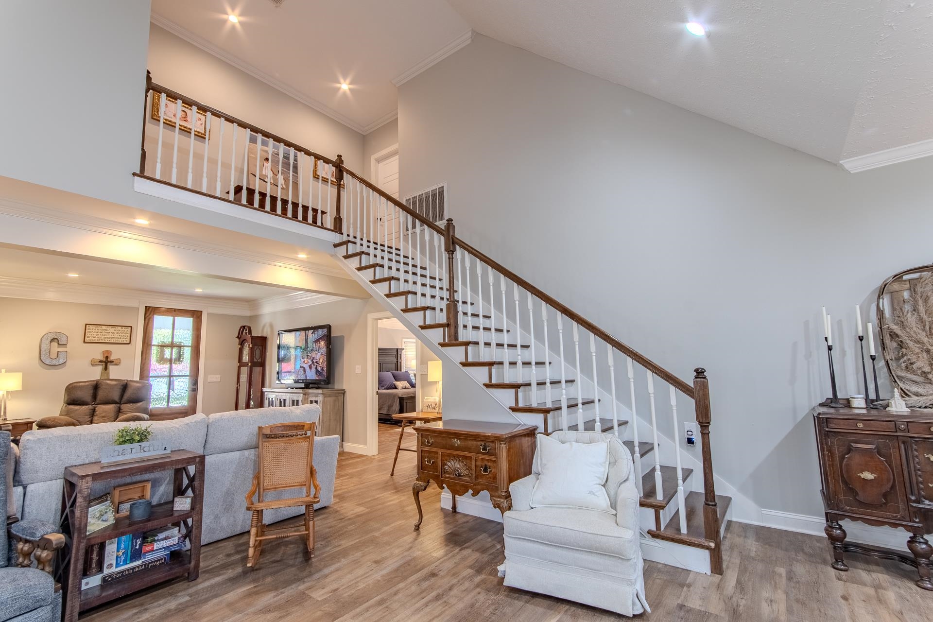635 Patterson Road Savannah, TN 38372 - Photo 17 of 33 a view of entryway and hall with wooden floor