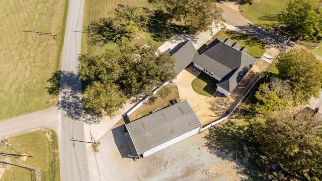 a view of a yard in front of house