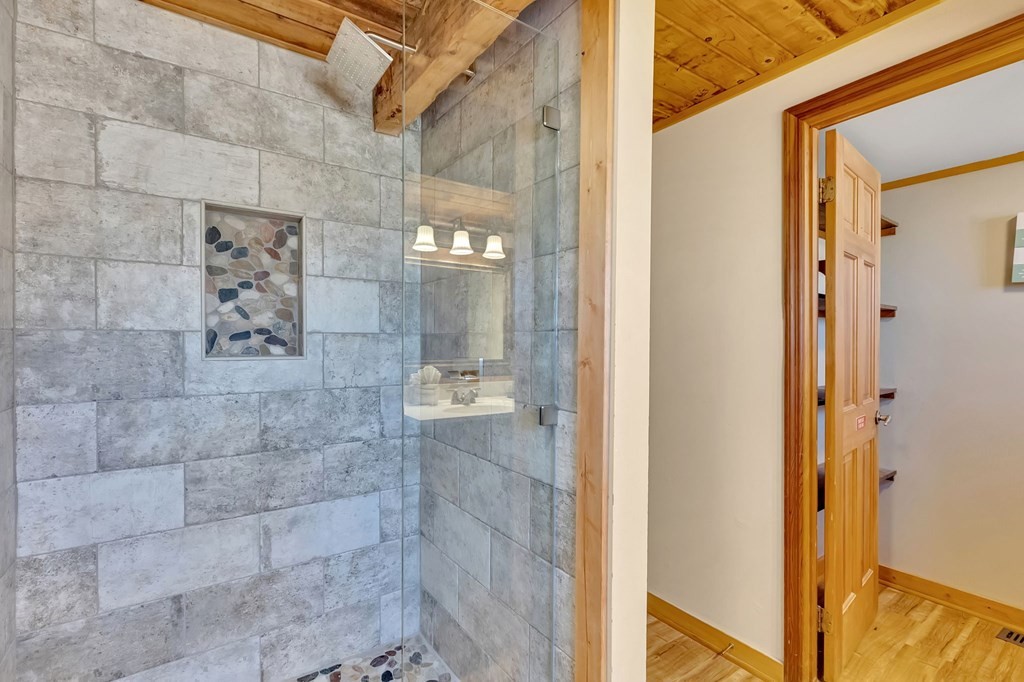 2328 Hidden Mountain Road Sevierville, TN 37876 - Photo 16 of 31 Gallery Image 16