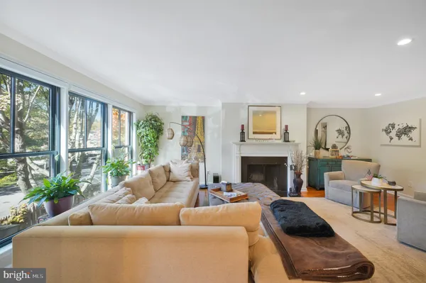 $8,500 | 4732 Massachusetts Avenue Northwest, Washington, DC 20016