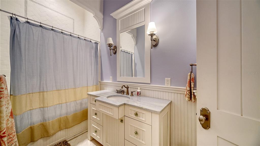 5309 Hidden Harbor Road Sarasota, FL 34242 - Photo 40 of 100