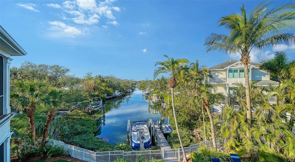 5309 Hidden Harbor Road Sarasota, FL 34242 - Photo 86 of 100 a view of a garden