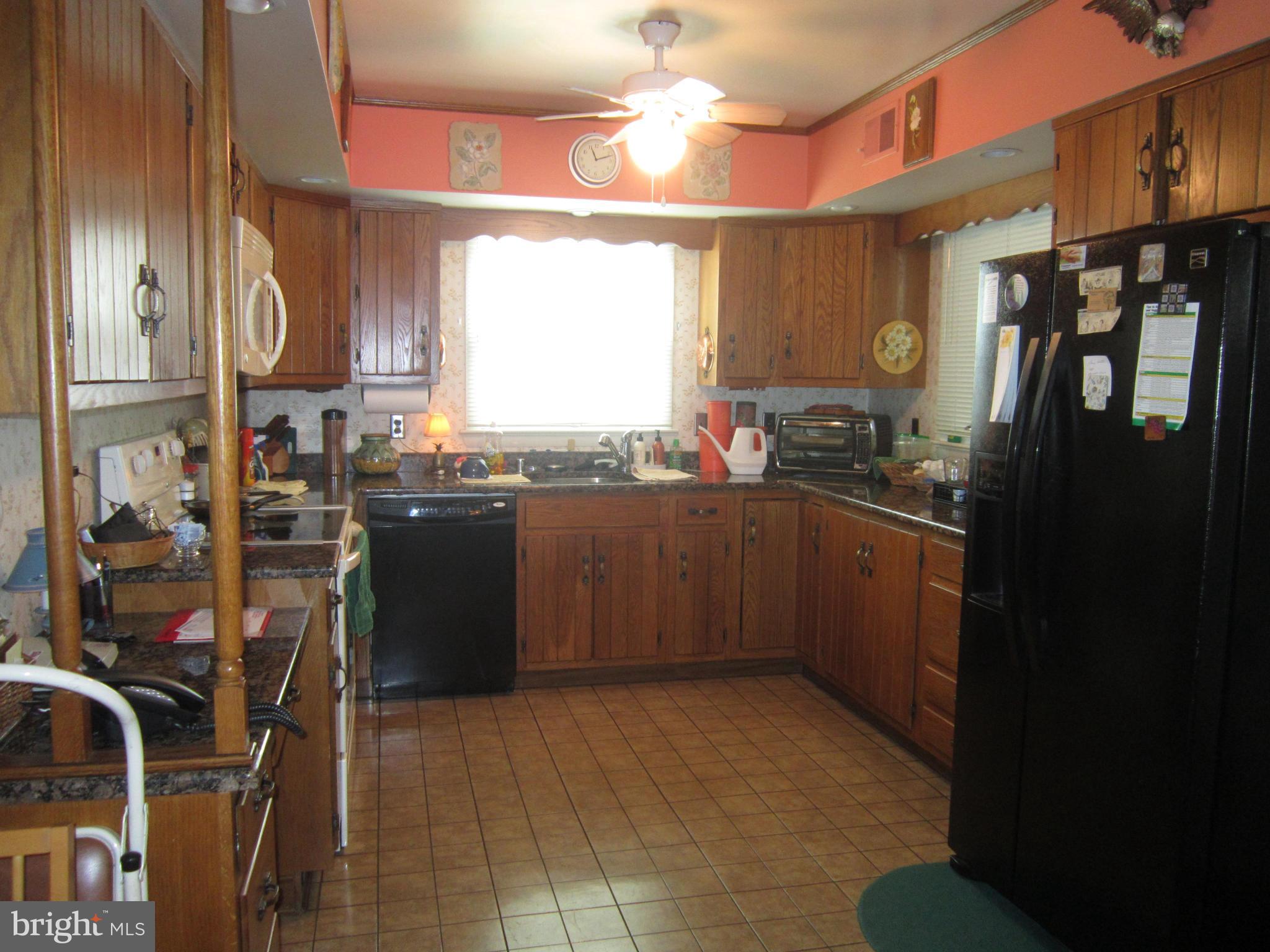 3801 Hunting Ridge Road Winchester, VA 22603 - Photo 3 of 20 Kitchen