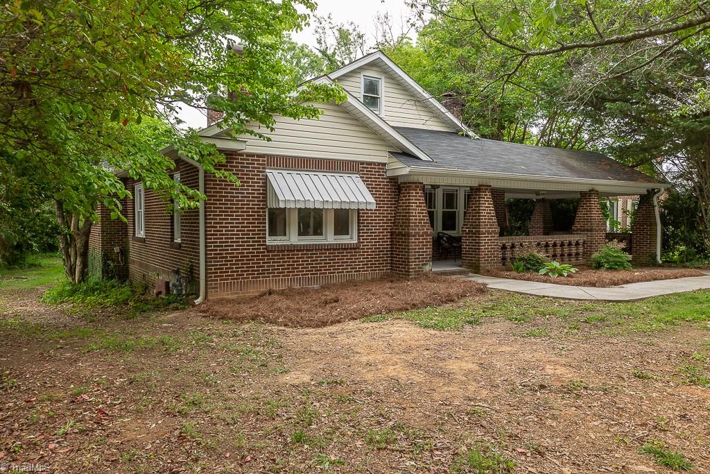 602 Old Winston Road High Point, NC 27265 - Photo 2 of 24