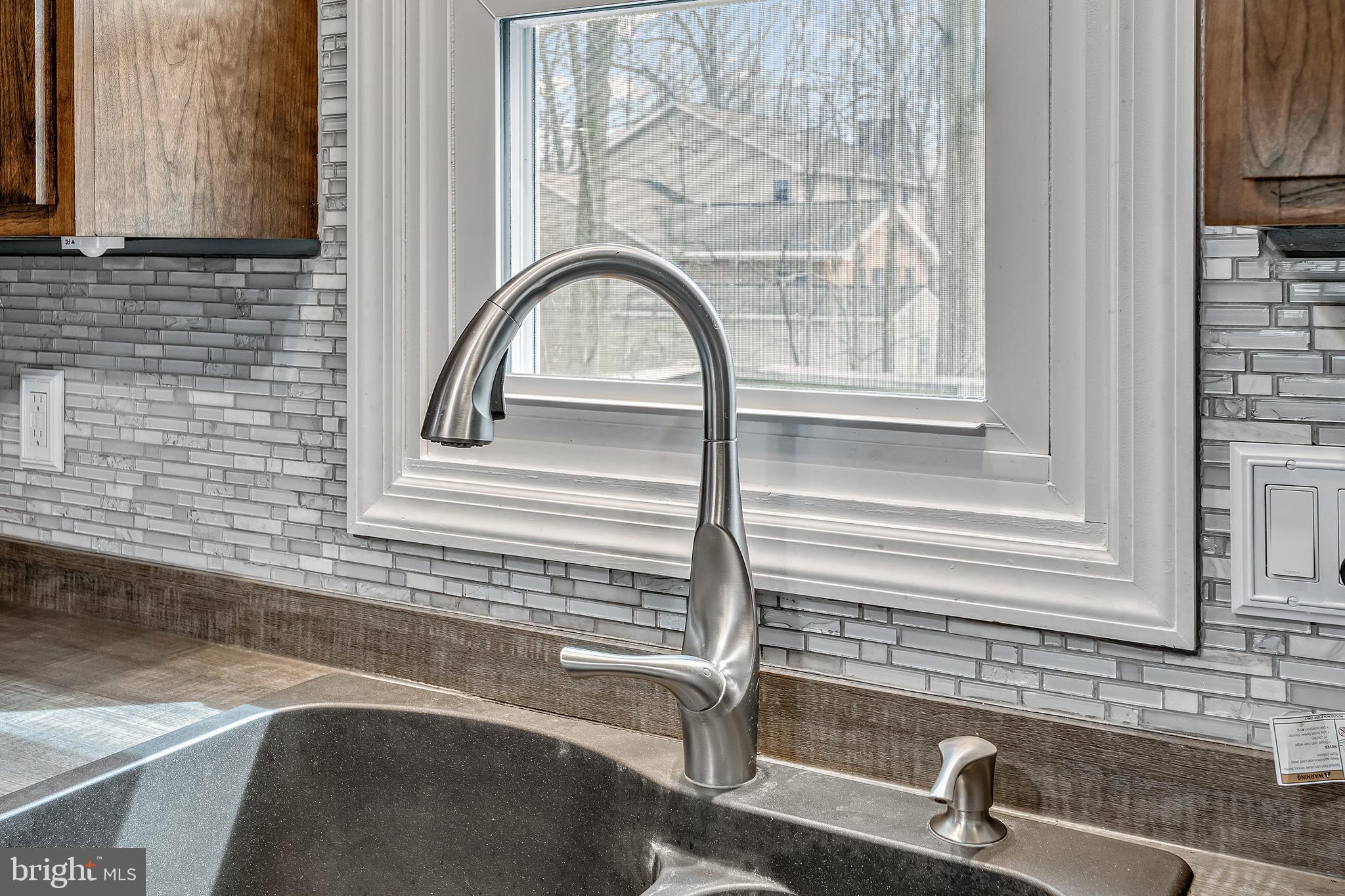 4735 Ridge Road Elizabethtown, PA 17022 - Photo 11 of 29 Gallery Image 11