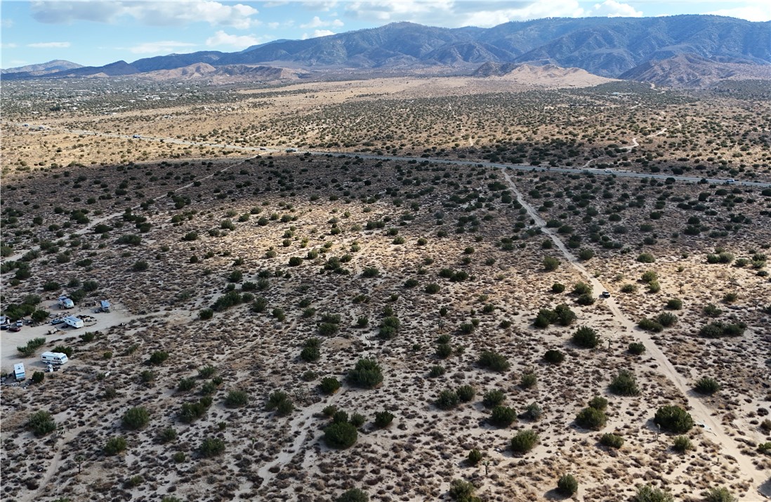 0 Duncan Road Llano, CA 93544 - Photo 4 of 5 a view of an ocean and a mountain