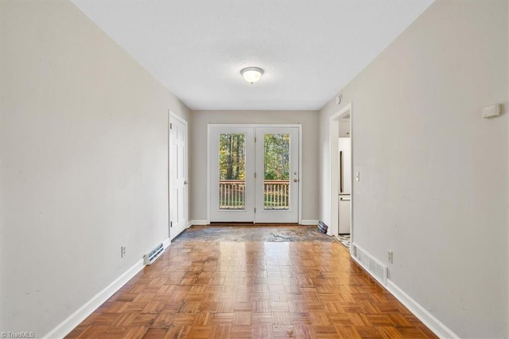 195 Hawthorne Road Mocksville, NC 27028 - Photo 11 of 48 Gallery Image 11